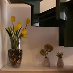 Civico 18 & Manzoni House * カターニア