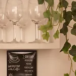 Civico 18 & Manzoni House アパート カターニア