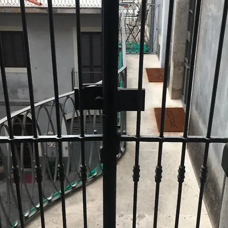Civico 18 & Manzoni House דירה *