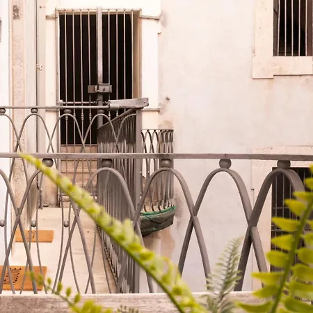 Civico 18 & Manzoni House קטאניה