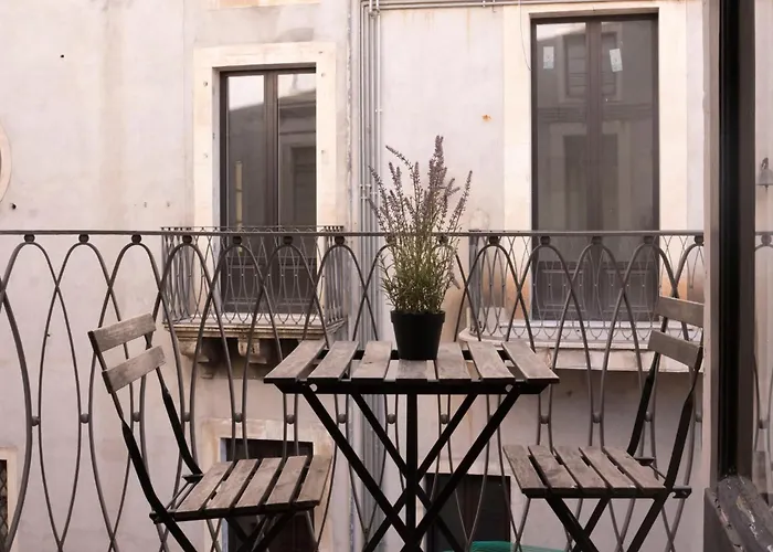 Civico 18 & Manzoni House Appartement Catane